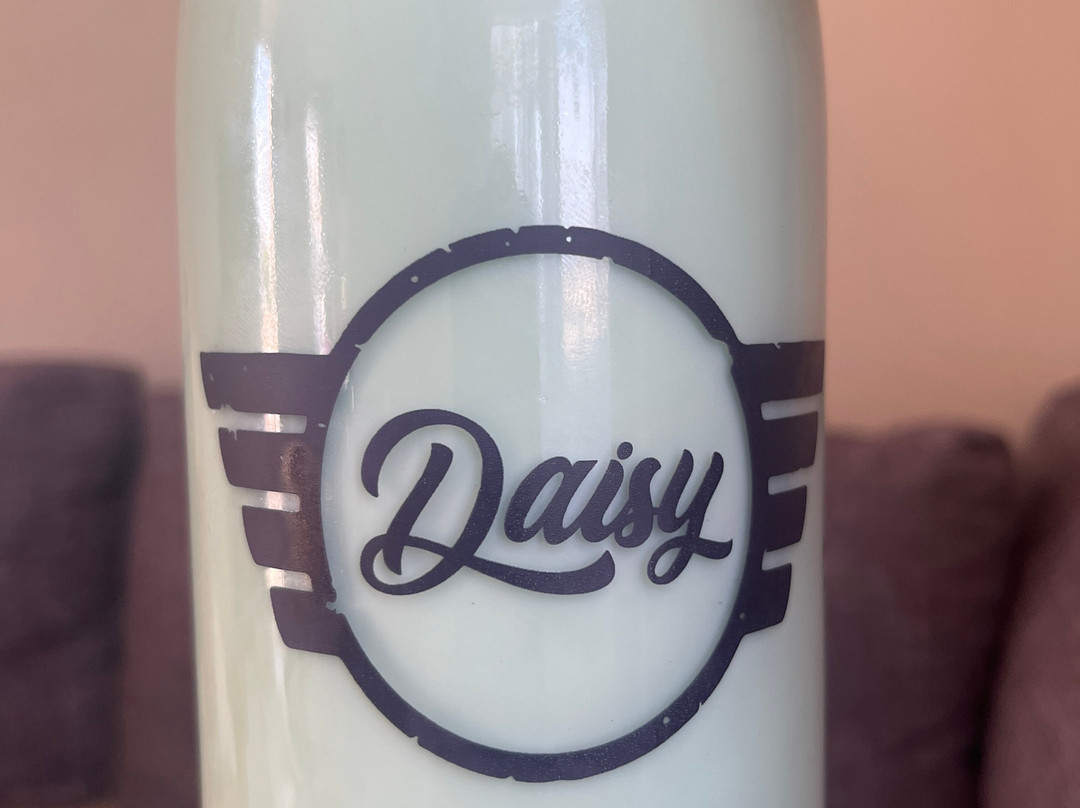 Daisy's Dairy Milk Vending Machine-Yarcombe必去景点