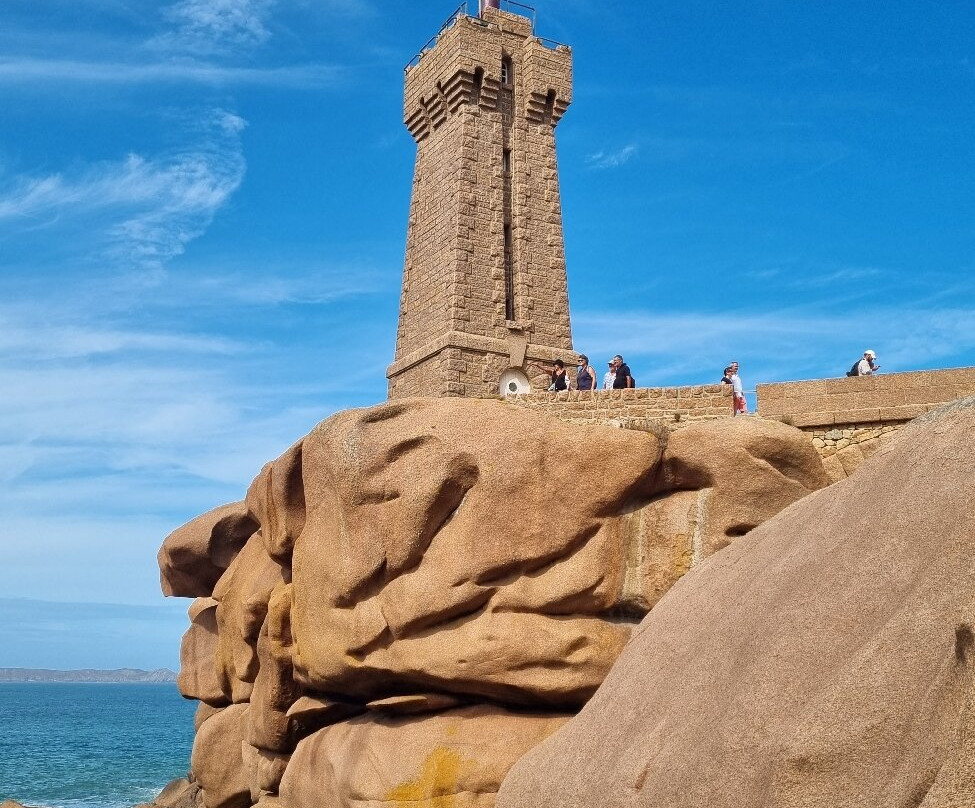 Ploumanac'h LIghthouse-Ploumanac'h必去景点