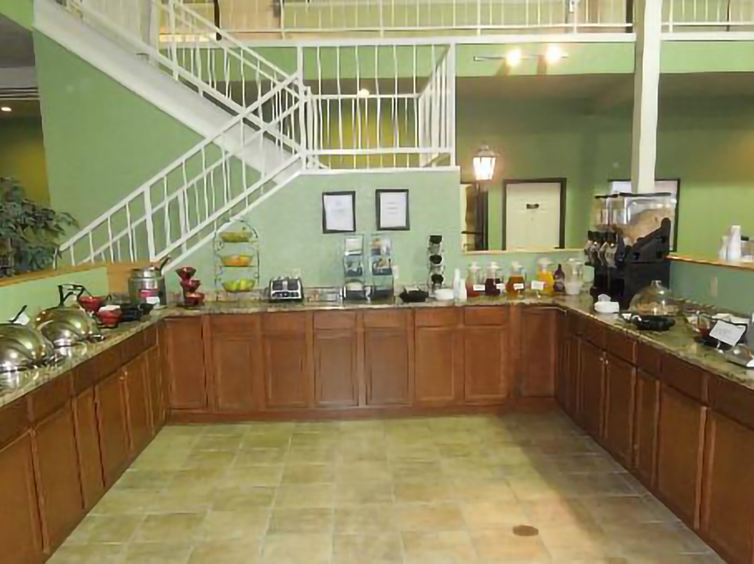 Coratel Inn & Suites By Jasper Mccook主图