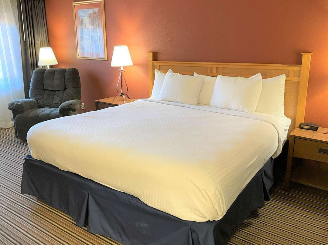 Crossroads Hotel and Event Center