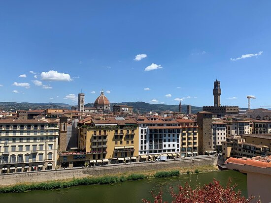 朗伽诺酒店主图