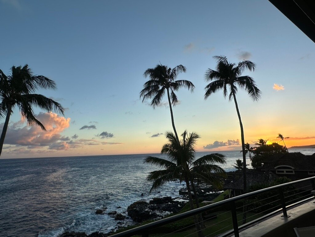 Whalers Cove Oceanfront Resort主图