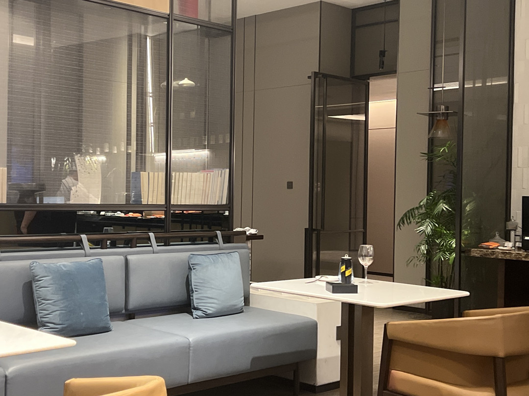 平湖卓越铂尔曼酒店主图