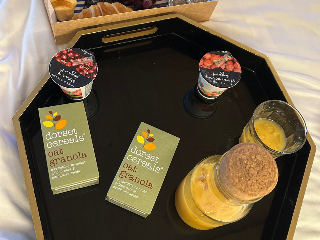 No.4 Carlton Hotel主图