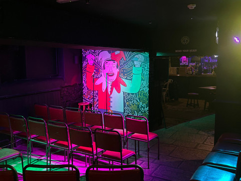 The Jesters Comedy Club-巴斯必去景点