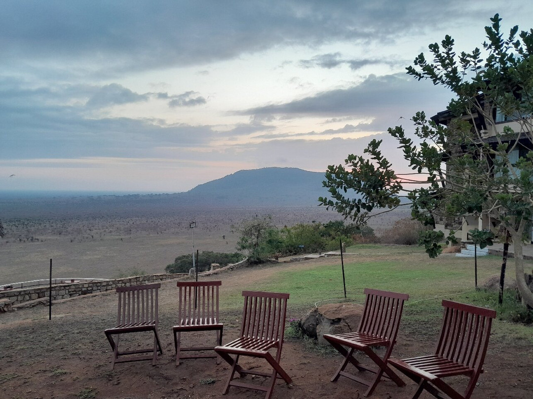 Agenzia Safari Vera Africa-东察沃国家公园必去景点