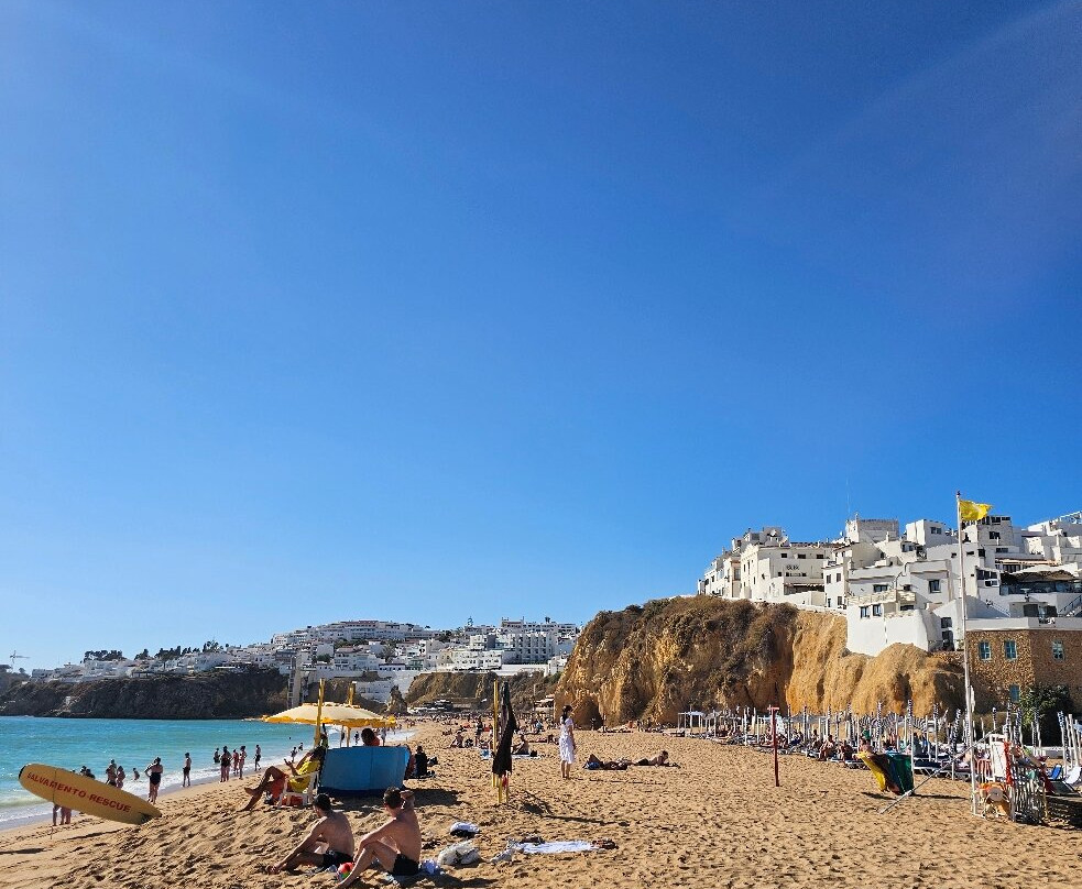 Praia dos Pescadores-阿尔布赞拉必去景点
