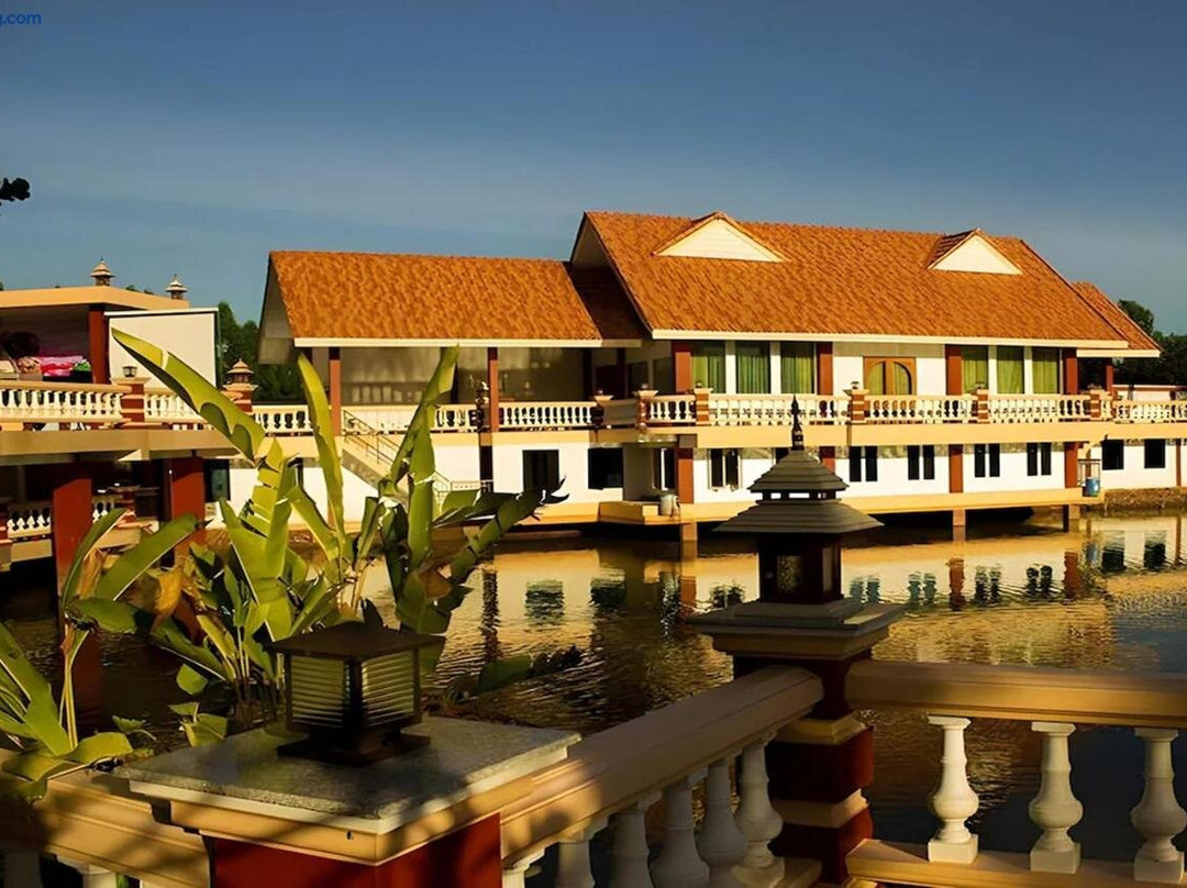 Naya Park View Hotel