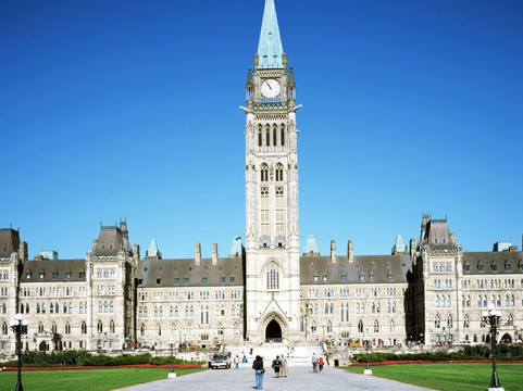 Ottawa Private Walking Tour with a Local