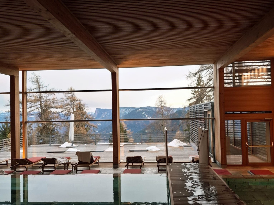 维吉露斯山度假酒店主图