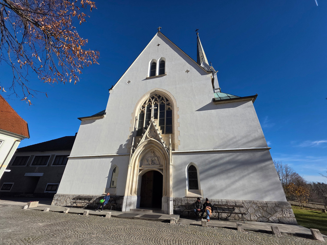St. Martin's Parish Church-布莱德必去景点