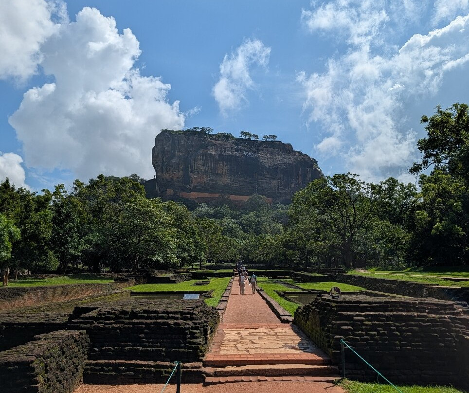 H.O.T Tourism-科伦坡必去景点