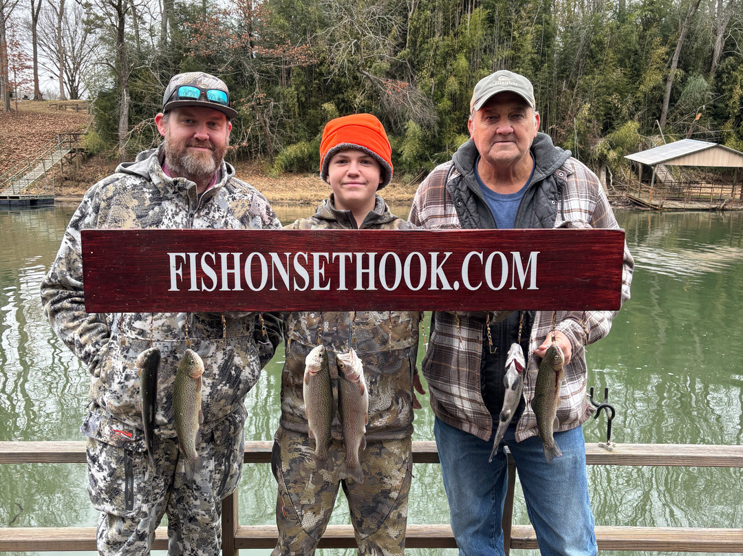 Fish On Set Hook Guide Service-Heber Springs必去景点