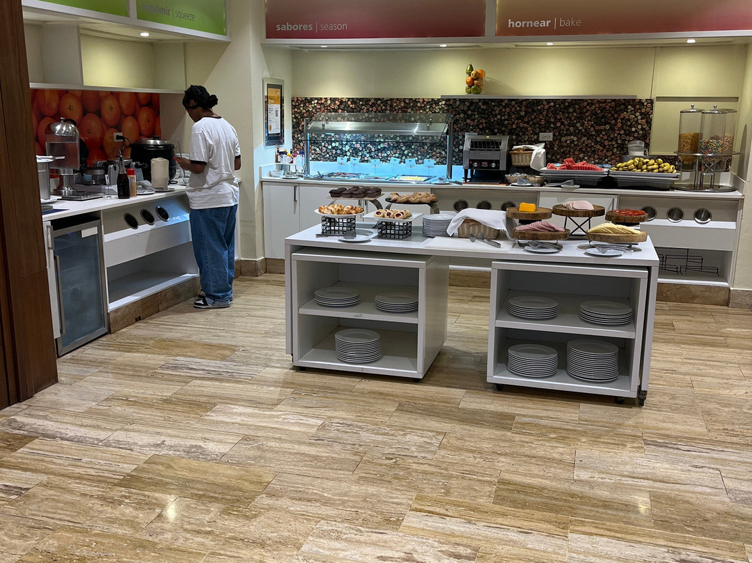 Hampton by Hilton Santo Domingo Airport主图