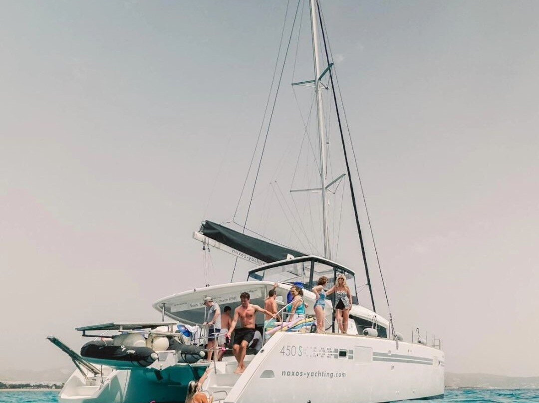 Naxos Yachting Catamarans | Rena | Anassa | Steve | Paciphae | Danae |-纳克索斯必去景点