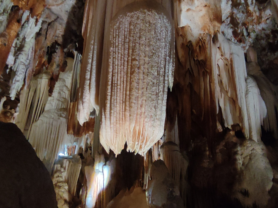 Cuevas del Águila-Arenas de San Pedro必去景点