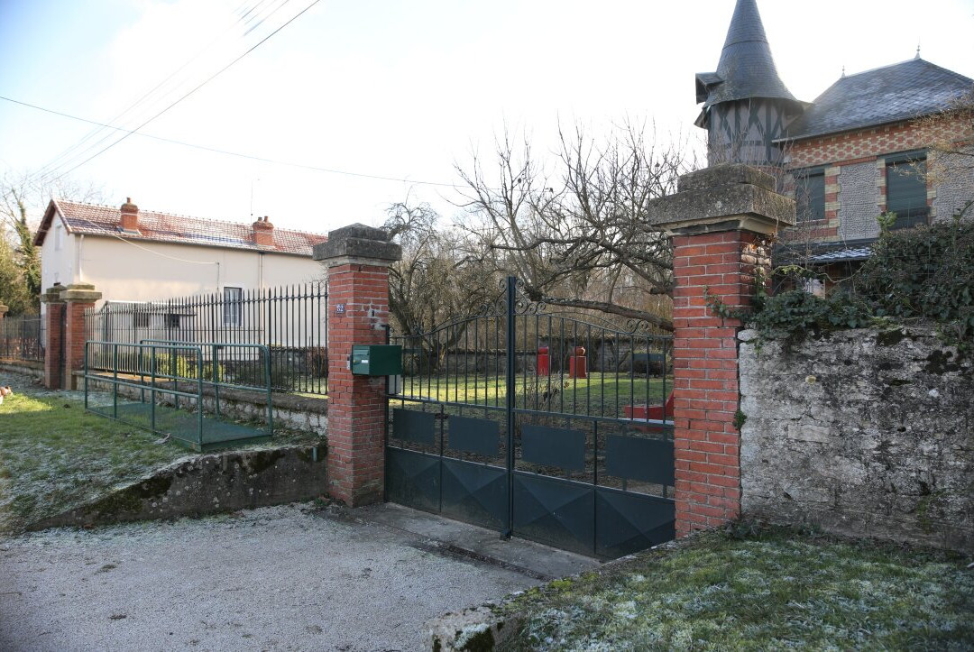 Quai Bellevue-Saint-Remy必去景点