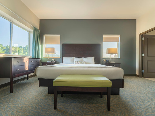 Sun & Ski Inn And Suites主图