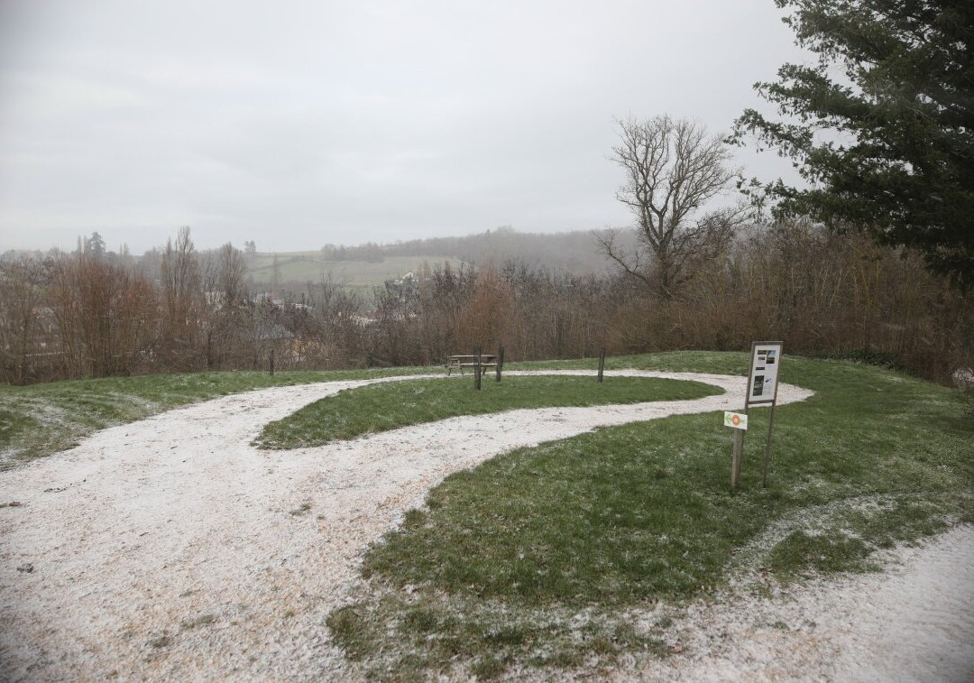 Château De Rougeon-Bissey-sous-Cruchaud必去景点