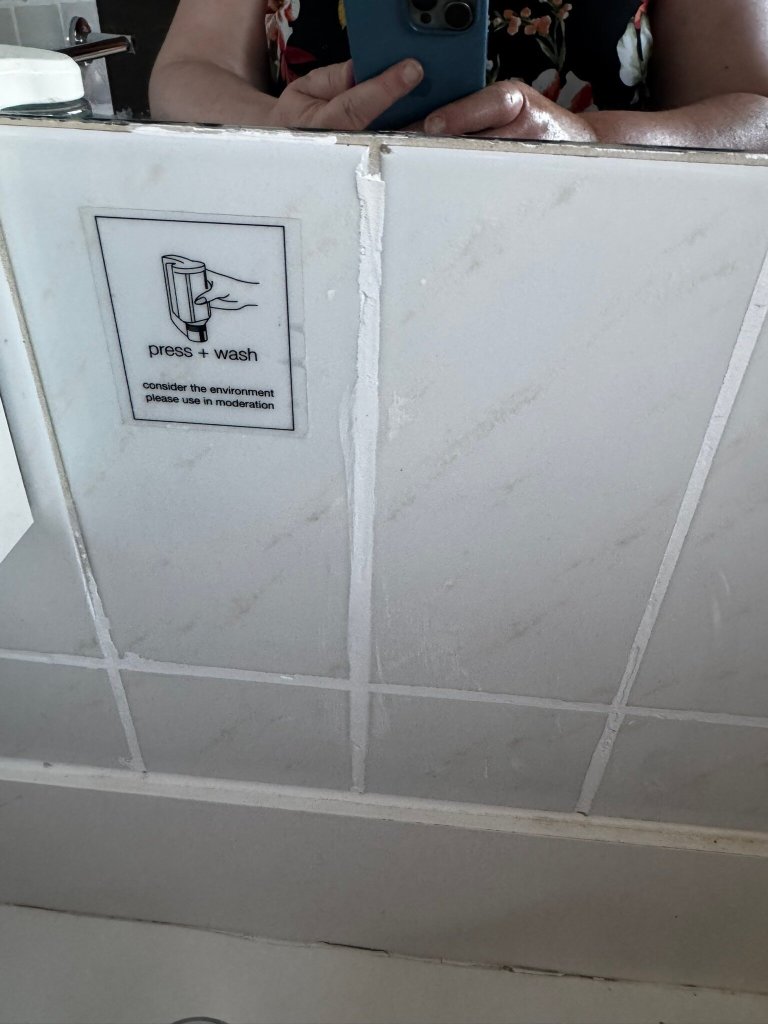 Courtyard Motor Inn-官方