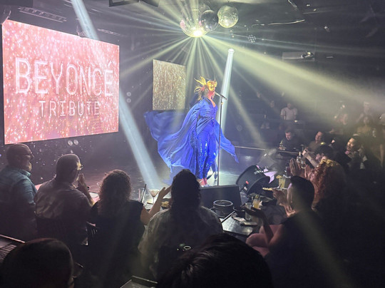 The Palm Cabaret and Bar-瓦拉塔港必去景点