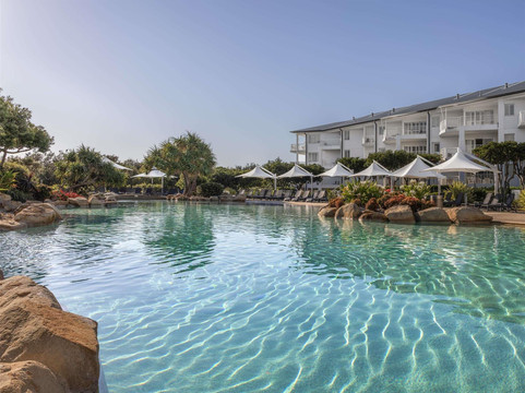 曼特拉盐滩酒店主图