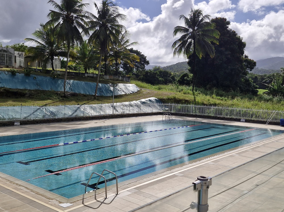 Espace Thermo-ludique René Toribio-Lamentin必去景点