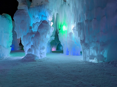 Ice Castles-Woodstock必去景点