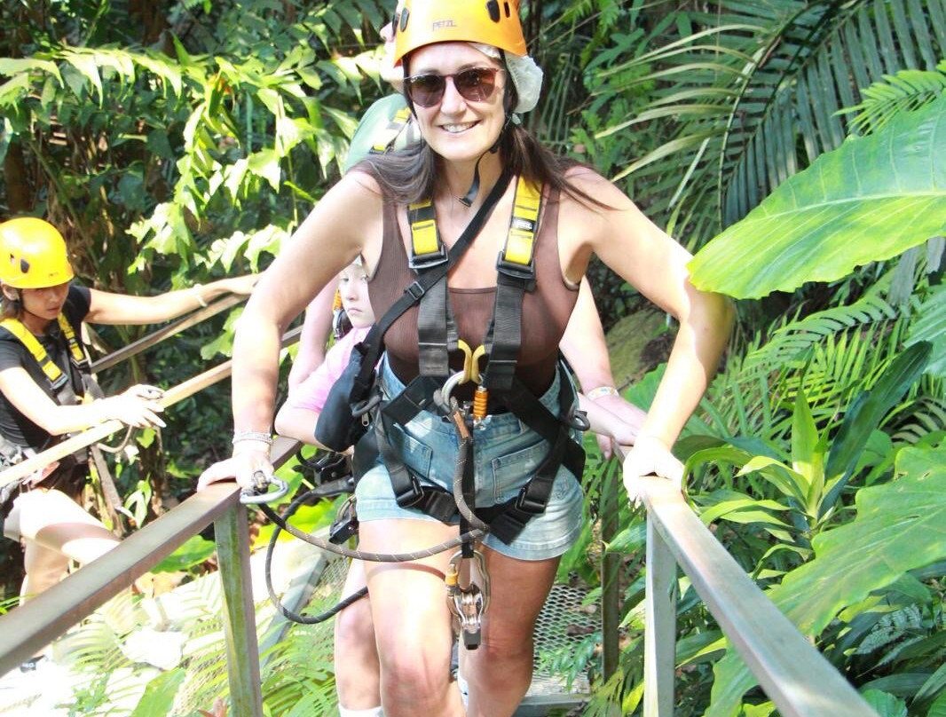 Hawk Adventure Zipline Park  Samui-红统必去景点