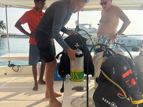 Euro-Divers Niva Kurumba Maldives-库鲁巴椰子岛必去景点