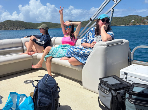 Salty Daze Charters USVI-Coral Bay必去景点