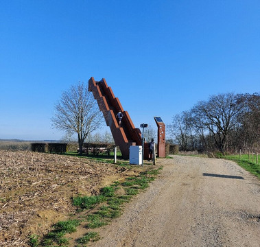 Vlooybergtoren-Tielt Winge必去景点