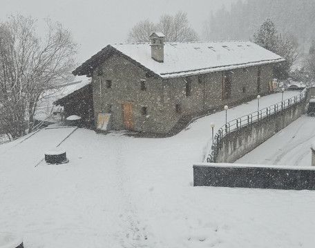 俱乐部艾斯皮拉2000主图