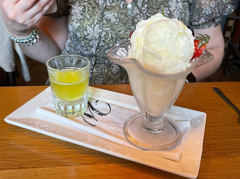 瓦维尔纹章酒店主图