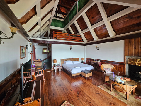 Ri Kynjai Serenity by the Lake主图