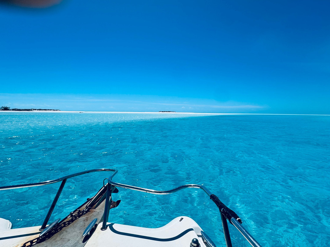 Out-Island Explorers Day Charters-George Town必去景点
