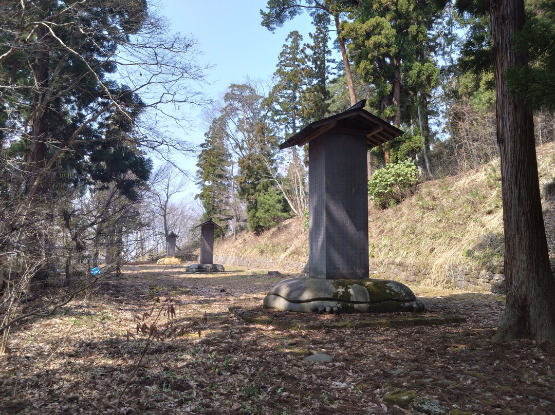 Aizuhanshu Matsudaira Family Grave-会津若松市必去景点
