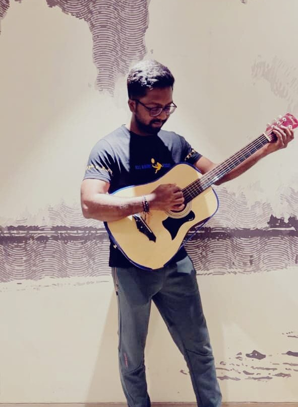 Ginger Bharuch主图