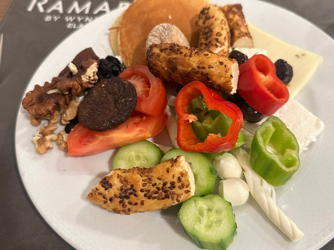 埃拉泽华美达酒店主图