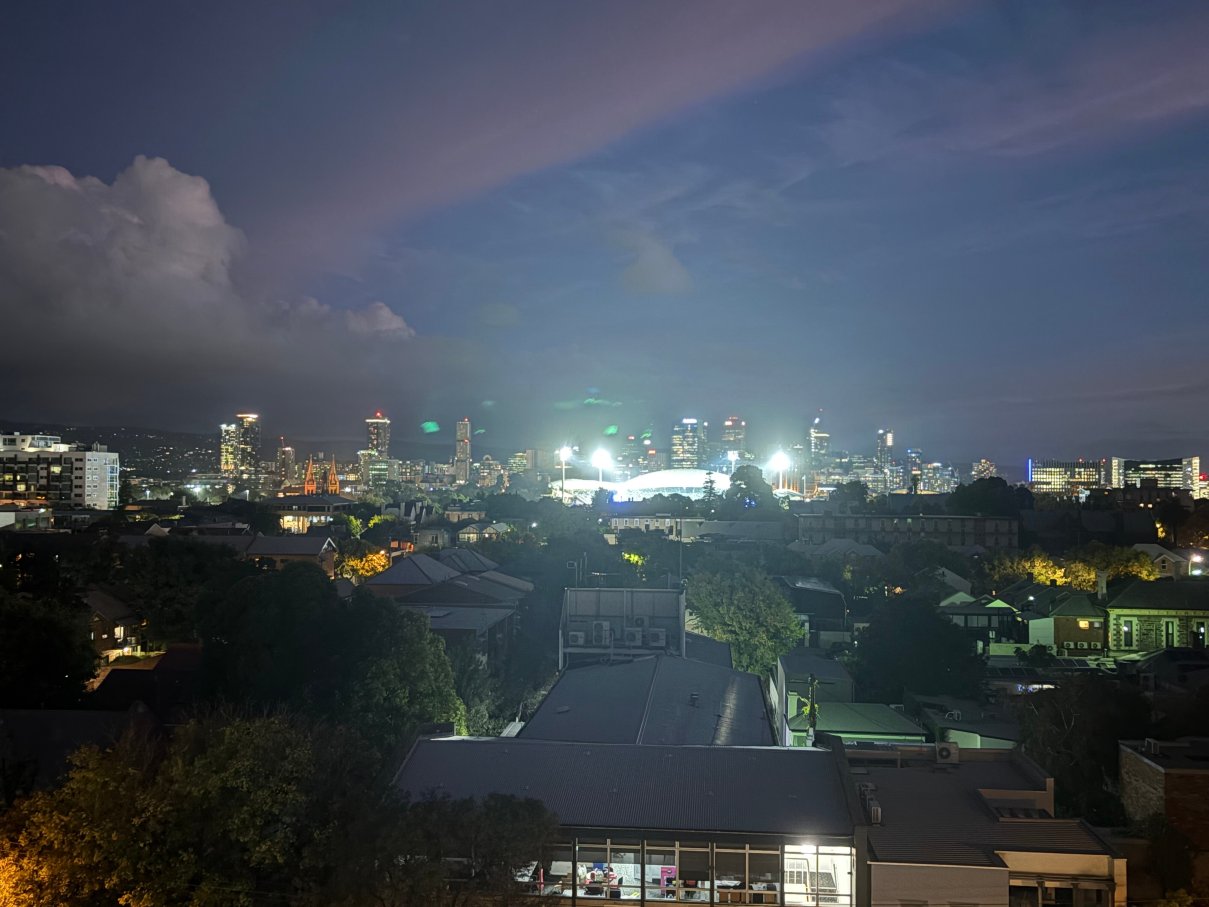 玛杰斯蒂克套房酒店-旅行者