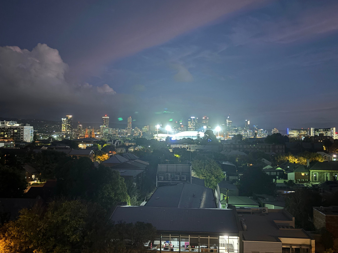 玛杰斯蒂克套房酒店主图