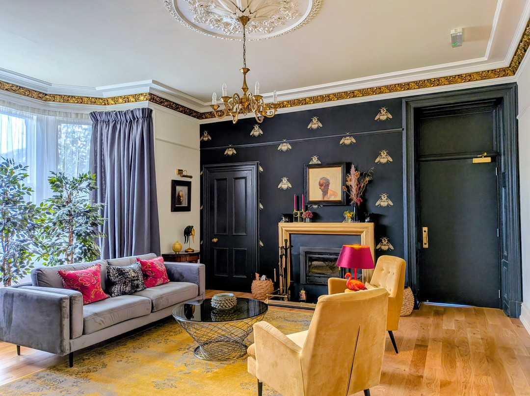 泰纳莱旅馆主图