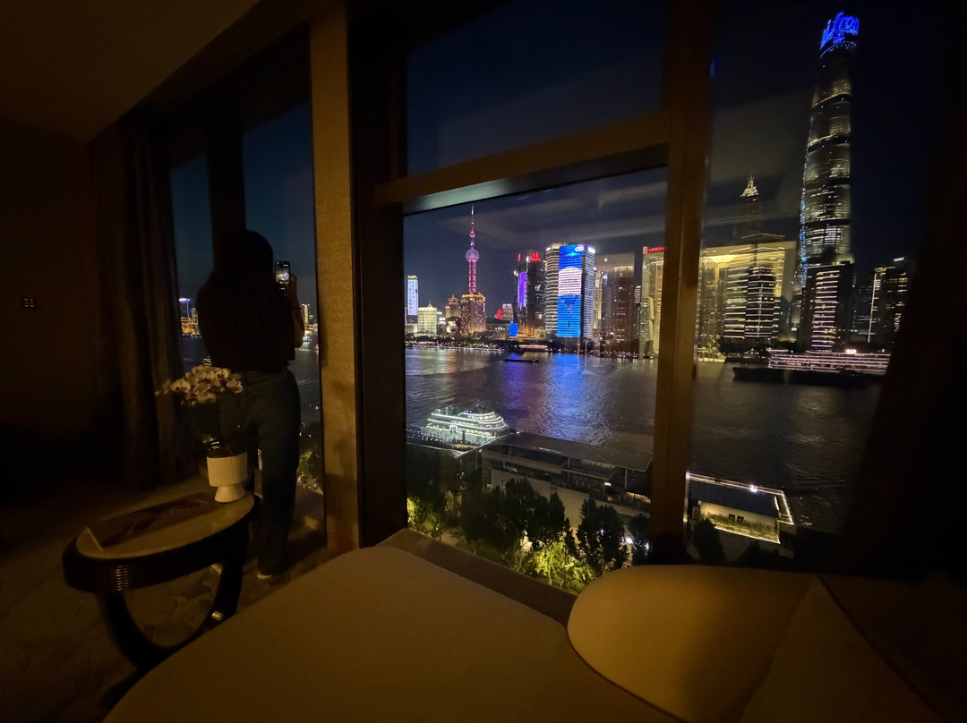 上海外滩瑞吉酒店主图