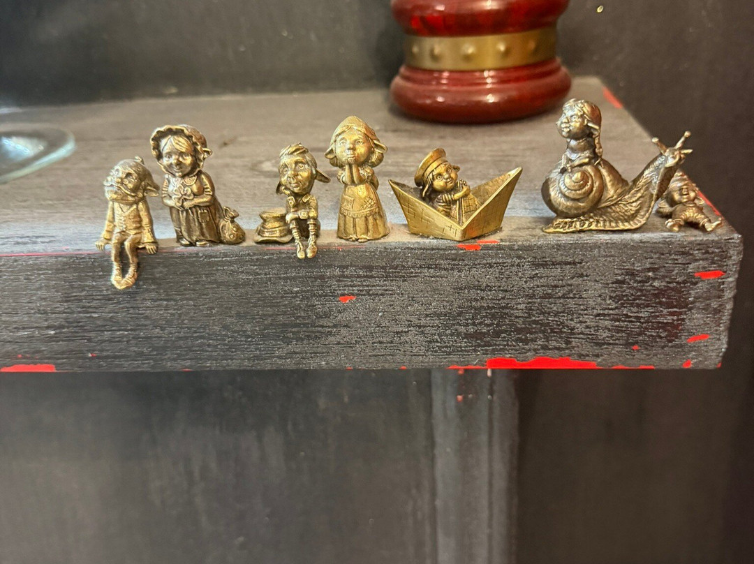 Sculpture Grandmother Homlin-加里宁格勒必去景点