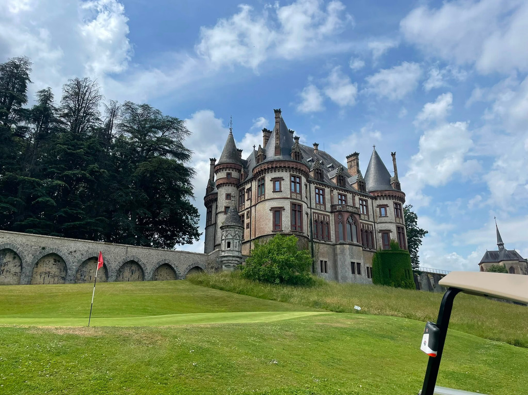 Golf Club du Chateau de Bournel-Cubry必去景点