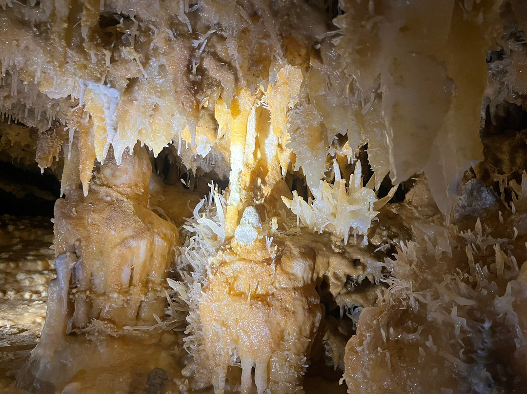 Grotte du Grand Roc