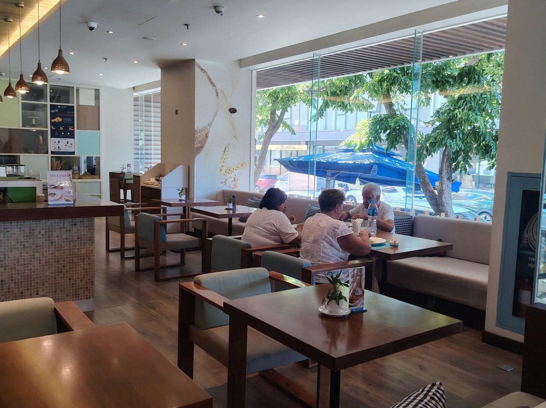 乐卡尔特岘港海滩酒店主图
