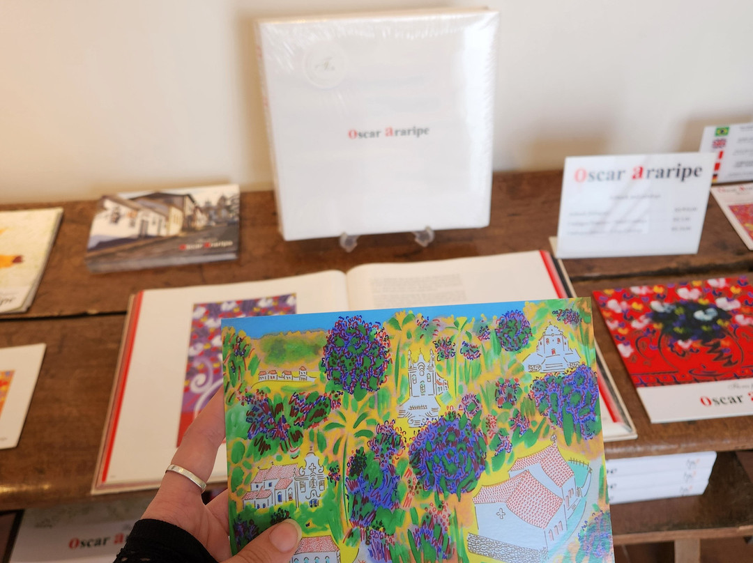 Galeria e Fundação Oscar Araripe-蒂拉登特斯必去景点