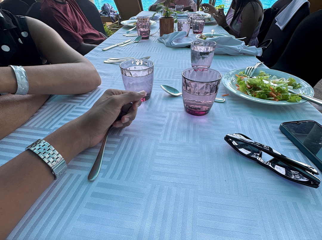 辛纳蒙贝鲁瓦勒海湾酒店主图
