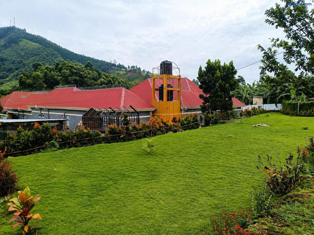 Nshevi Safari Hotel